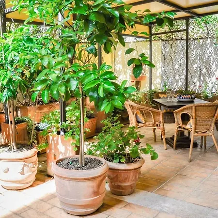 Guicciardini With Patio * Florence