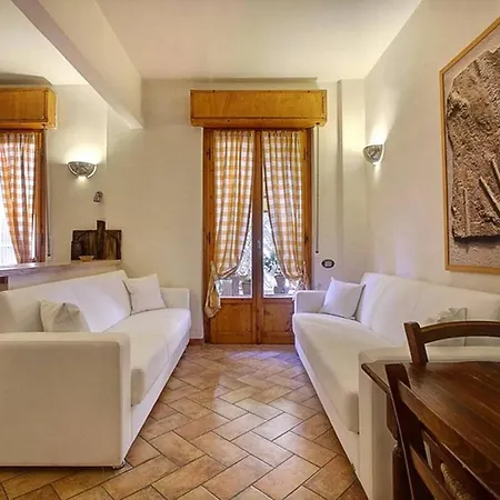Guicciardini With Patio * Florence